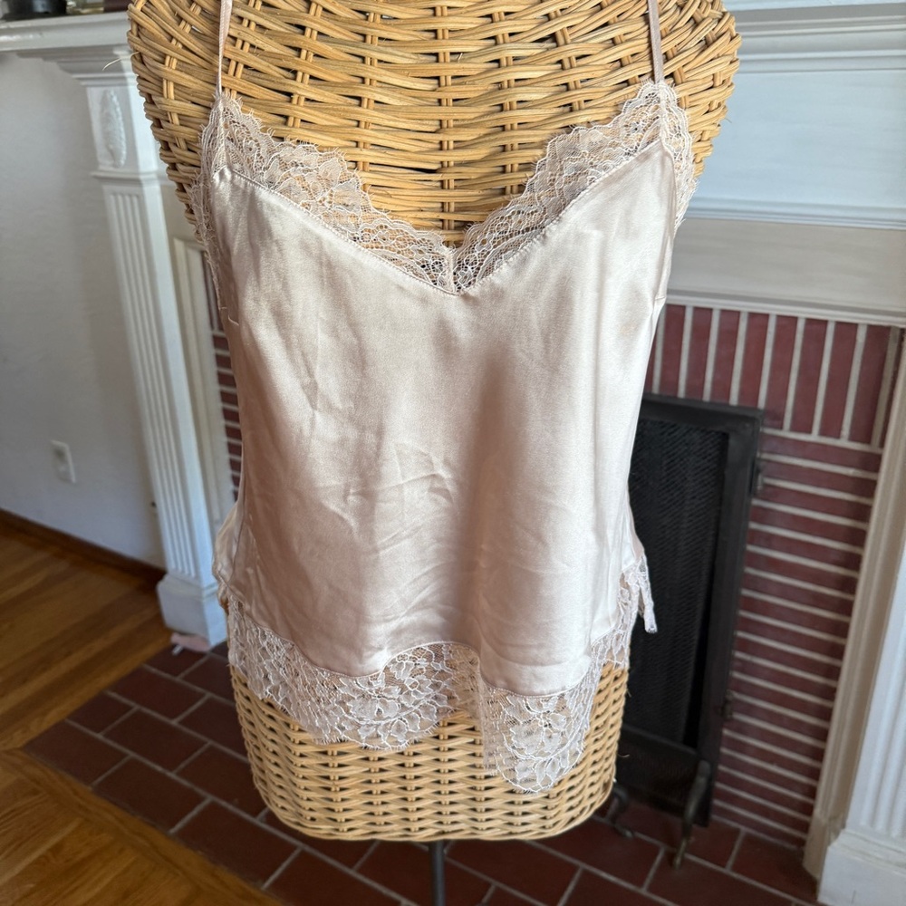 Victorias Secret cabin lace trimmed cami top Large